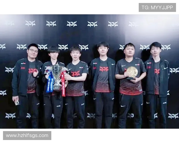 JDG战队在世界大师赛中以64分稳居积分榜首位，领先其他队伍